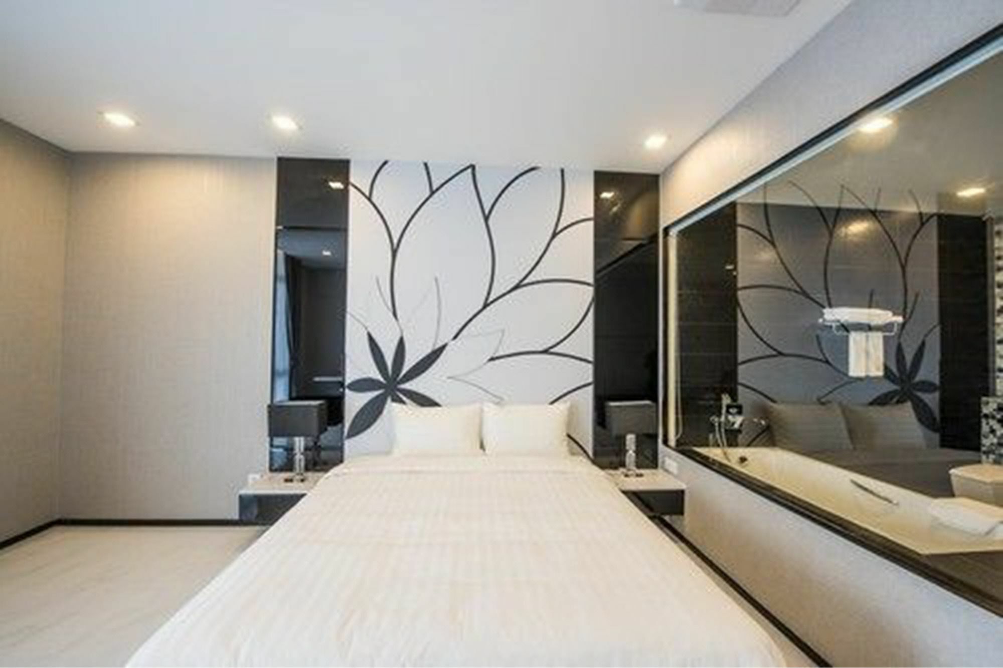 Maline Exclusive Serviced Apartments بنوم بنه المظهر الخارجي الصورة